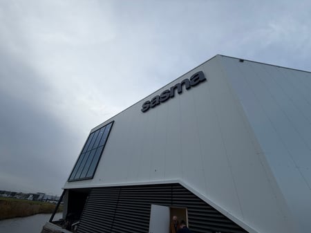 20251210_100853494_iOS